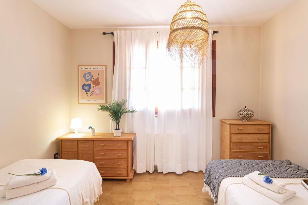Villa Golf Sitges Vilanova i la Geltru Exterior photo